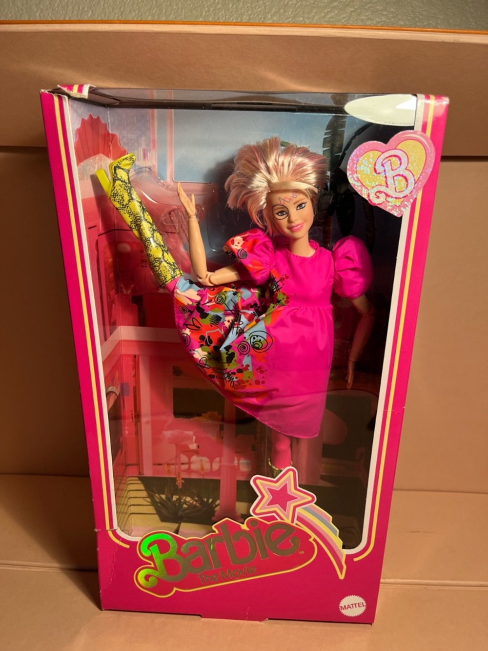 Barbie Pink and Blue Retro Dream House Box Art